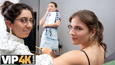 Katty West's lesbians porn by Dyke 4K